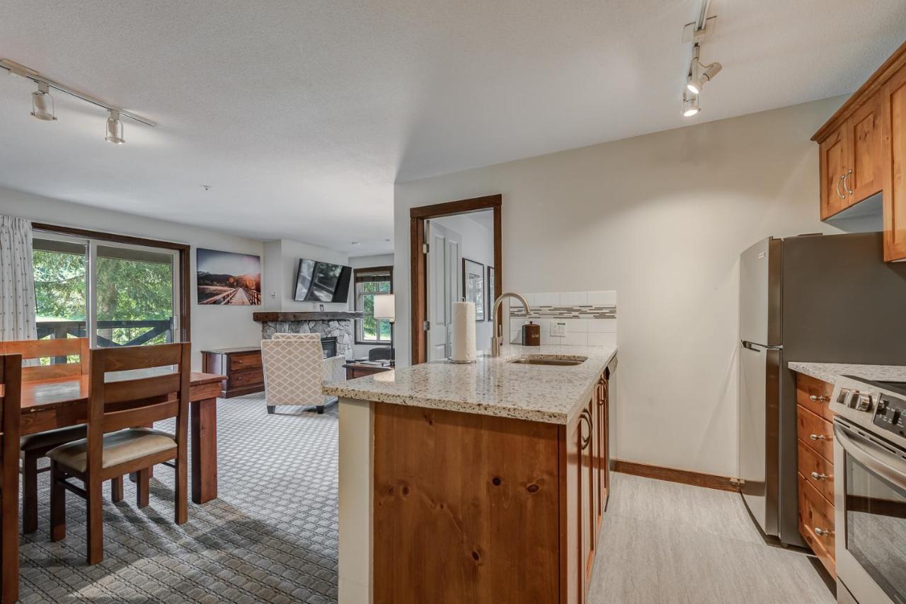 Blackcomb Springs Suites By Clique Whistler Kültér fotó